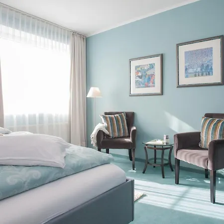 מלון Das Kleine Altstadthotel 3*